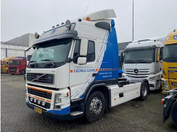 Tractor unit VOLVO FM 400