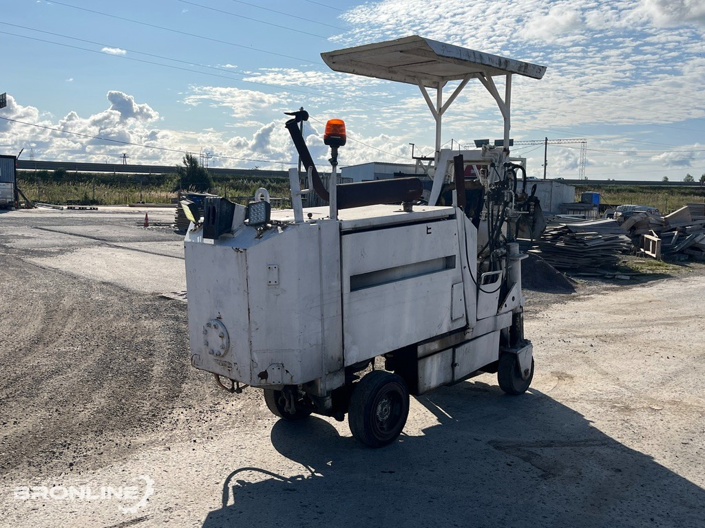 Asphalt distributor 1991 Wirtgen SF500C/4 Asfaldifrees 0,5m: picture 6
