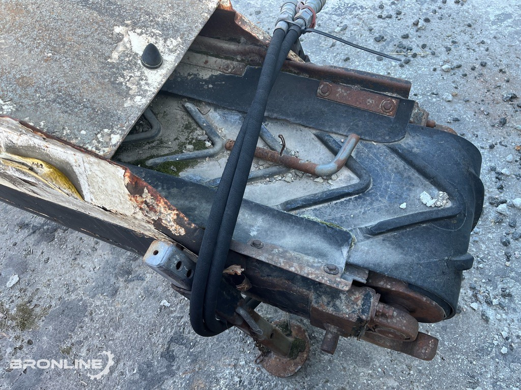 Asphalt distributor 1991 Wirtgen SF500C/4 Asfaldifrees 0,5m: picture 16