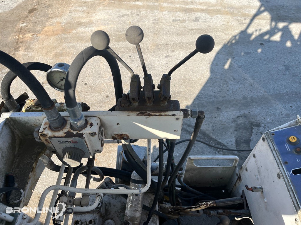 Asphalt distributor 1991 Wirtgen SF500C/4 Asfaldifrees 0,5m: picture 8