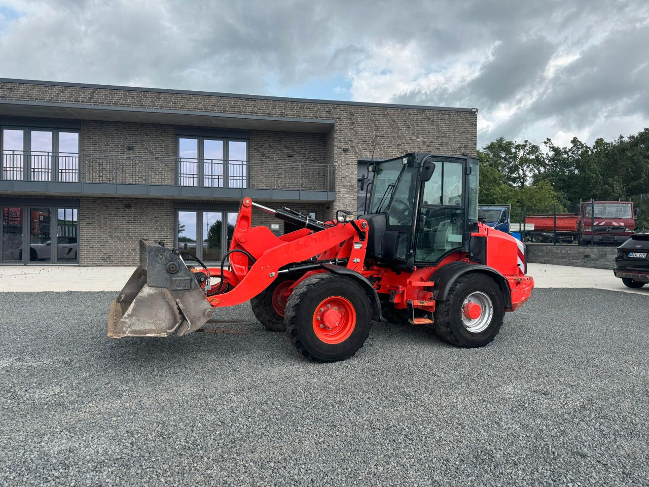CAT 908M Radlader 6460 Kg Schaufel Gabel - Wheel loader: picture 2 CAT 908M Radlader 6460 Kg Schaufel Gabel - Wheel loader: picture 2