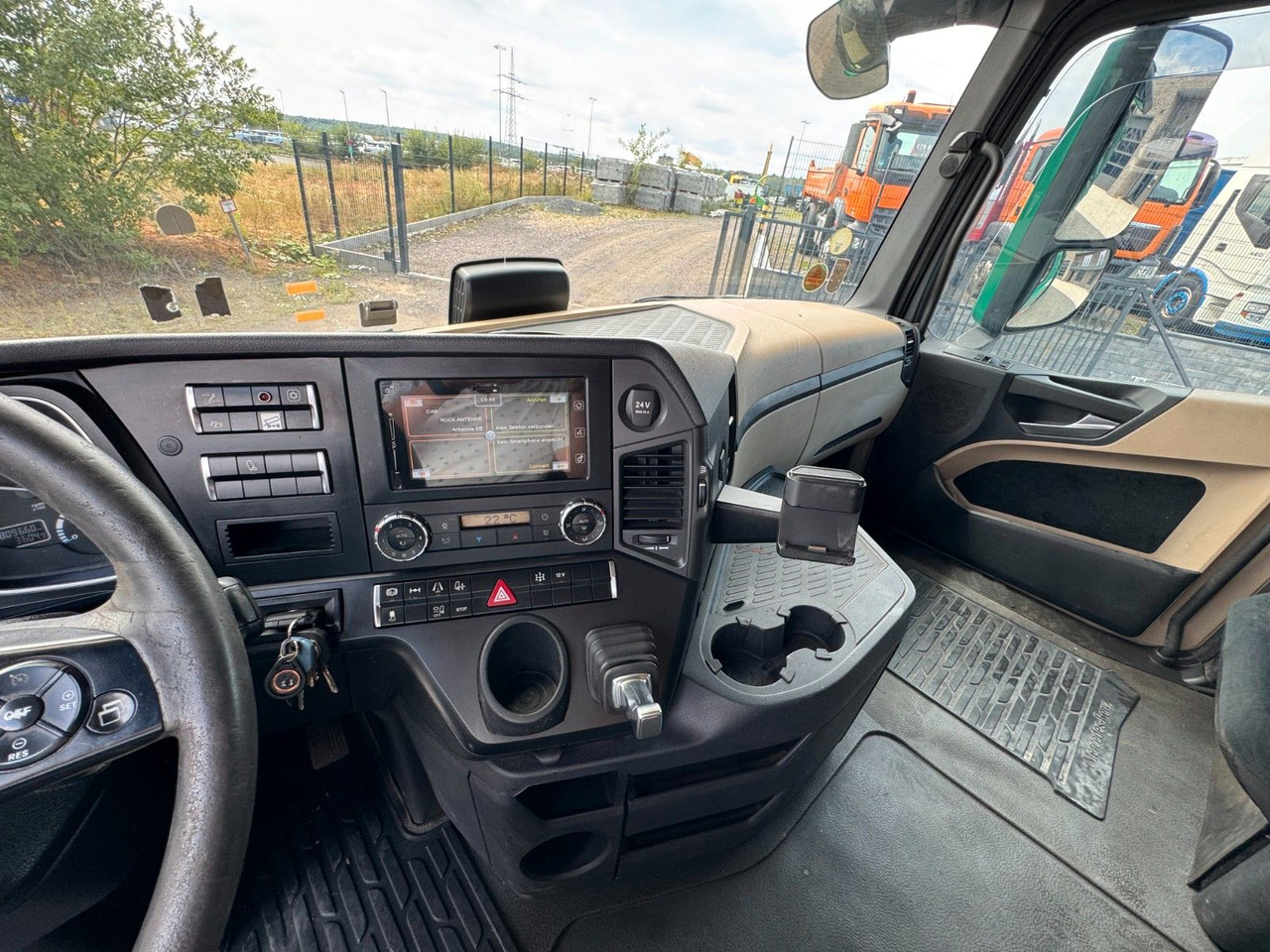 Tipper Mercedes-Benz Actros 1842 Kipper Dreiseitenkipper: picture 13
