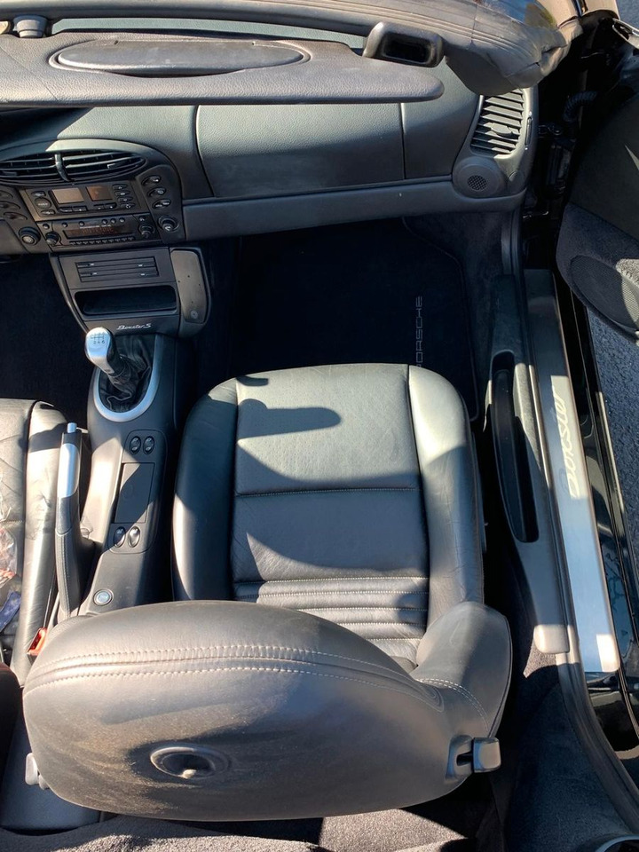 Lease a  Porsche Boxster S Porsche Boxster S: picture 6