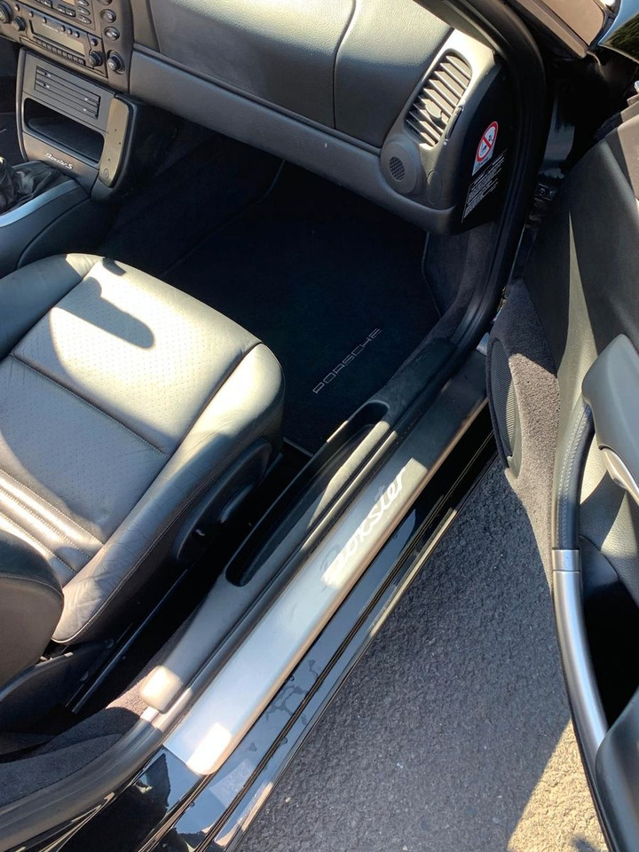 Lease a  Porsche Boxster S Porsche Boxster S: picture 7