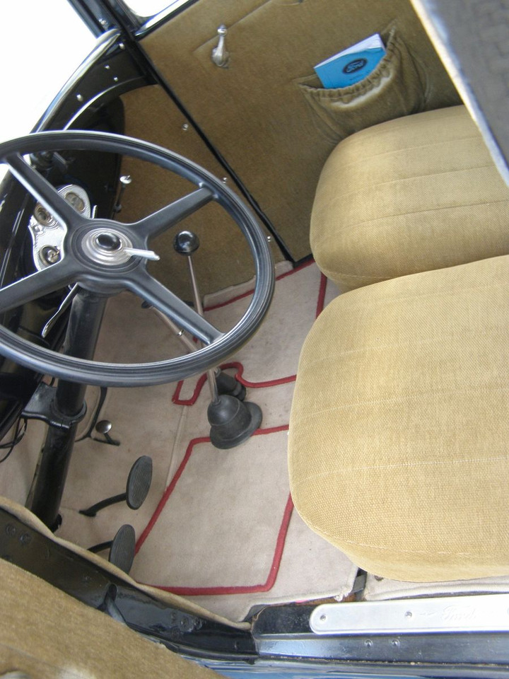 Sedan Ford MODELL  A  / TUDOR  +  H-Kennzeichen: picture 13