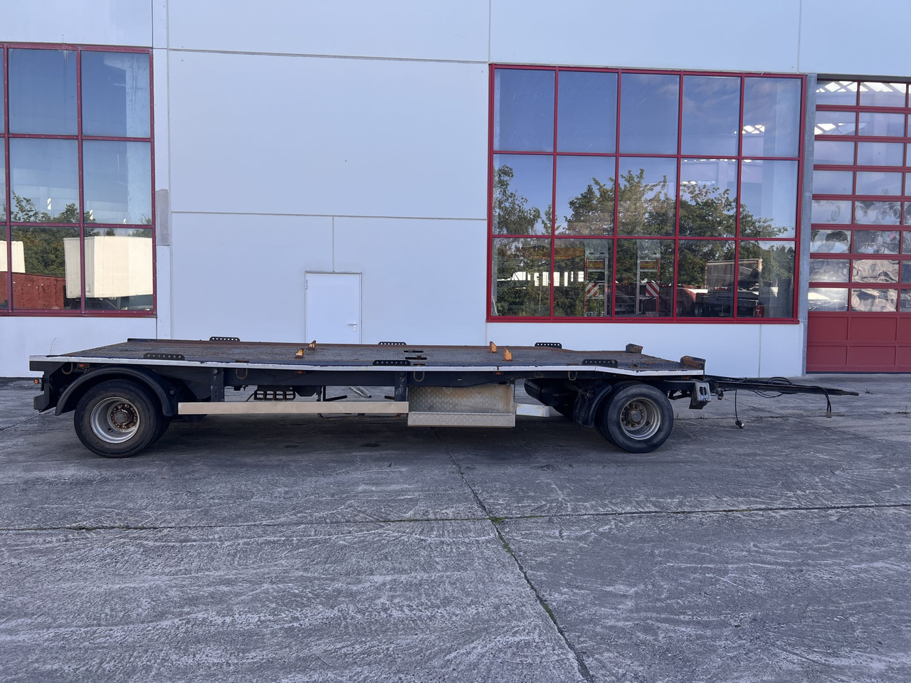Dinkel DAC 18000  2 Achs Kombi- Anhänger für Abroll- oder Absetzmulden oder Tieflader - Container transporter/ Swap body trailer: picture 3 Dinkel DAC 18000  2 Achs Kombi- Anhänger für Abroll- oder Absetzmulden oder Tieflader - Container transporter/ Swap body trailer: picture 3