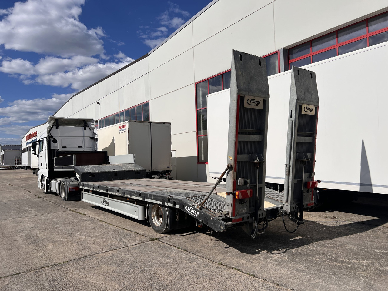Fliegl SES210 1 Achs Satteltieflader - Low loader semi-trailer: picture 5 Fliegl SES210 1 Achs Satteltieflader - Low loader semi-trailer: picture 5