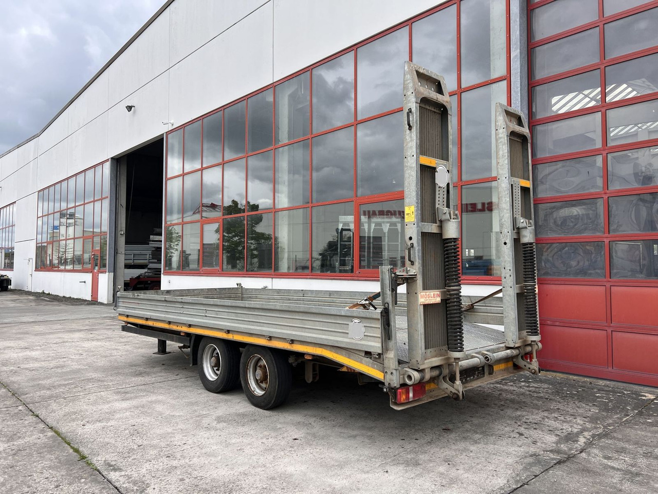 Möslein 13 t Tandemtieflader - Low loader trailer: picture 5 Möslein 13 t Tandemtieflader - Low loader trailer: picture 5