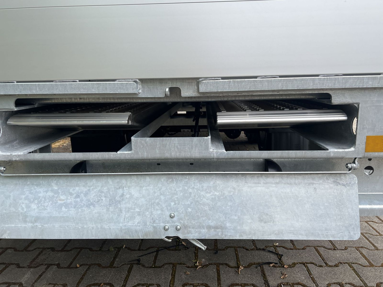 Dropside/ Flatbed trailer Möslein  14,4 t Tandem- Pritschenanhänger- Tieflader: picture 9