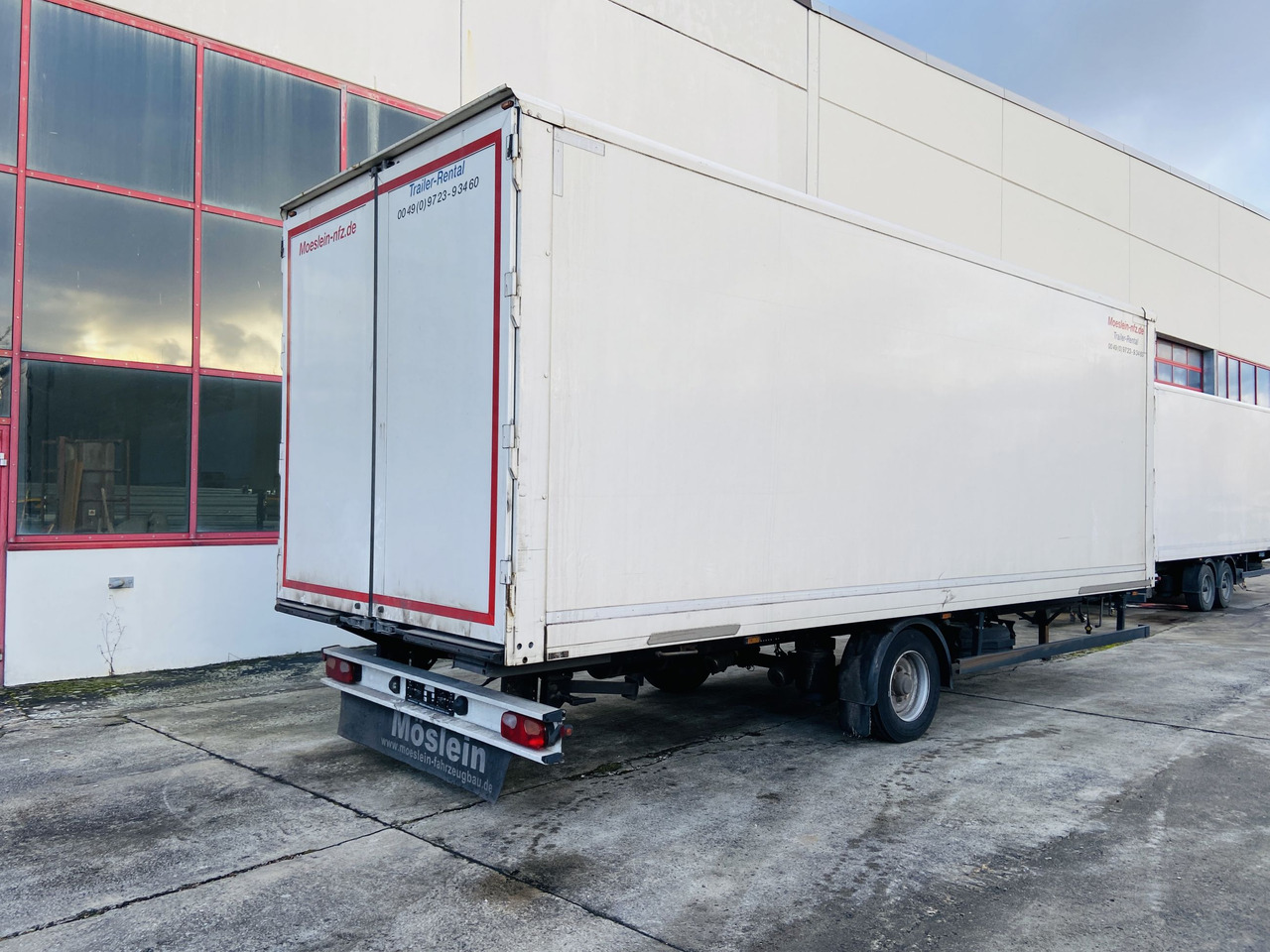 Möslein EK 1- D 7,3  1 Achs Kofferanhänger - Closed box trailer: picture 4 Möslein EK 1- D 7,3  1 Achs Kofferanhänger - Closed box trailer: picture 4