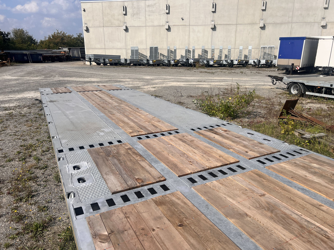 New Low loader semi-trailer for transportation of heavy machinery Möslein ST 3 Plato 8,7  3 Achs Satteltieflader Plato 45 t GGfür Fertigteile, Baumaschinen: picture 8