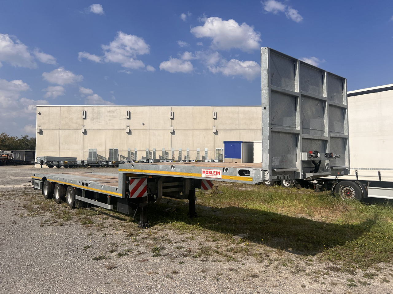 New Low loader semi-trailer for transportation of heavy machinery Möslein ST 3 Plato 8,7  3 Achs Satteltieflader Plato 45 t GGfür Fertigteile, Baumaschinen: picture 7