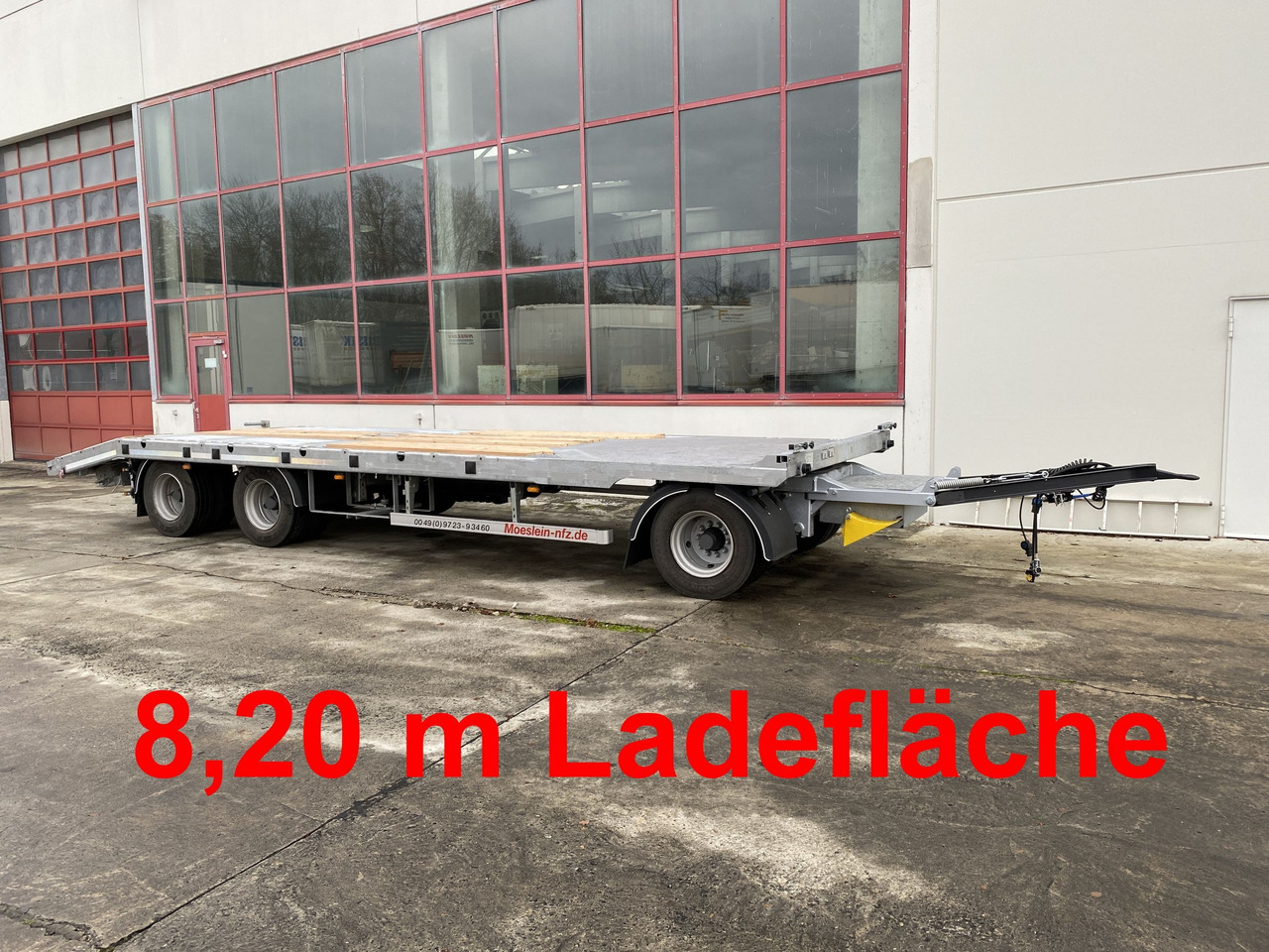 Möslein T 3-8,20 P OR 3 Achs Tieflader gerader Ladefläche 8,10 m,Neufahrzeug - Low loader trailer: picture 1 Möslein T 3-8,20 P OR 3 Achs Tieflader gerader Ladefläche 8,10 m,Neufahrzeug - Low loader trailer: picture 1