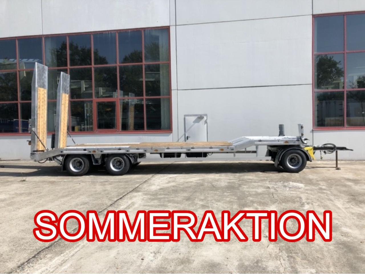 Möslein T3-6 VB F 3 Achs Tieflader- Anhänger, Verbreiterung - Low loader trailer: picture 1 Möslein T3-6 VB F 3 Achs Tieflader- Anhänger, Verbreiterung - Low loader trailer: picture 1