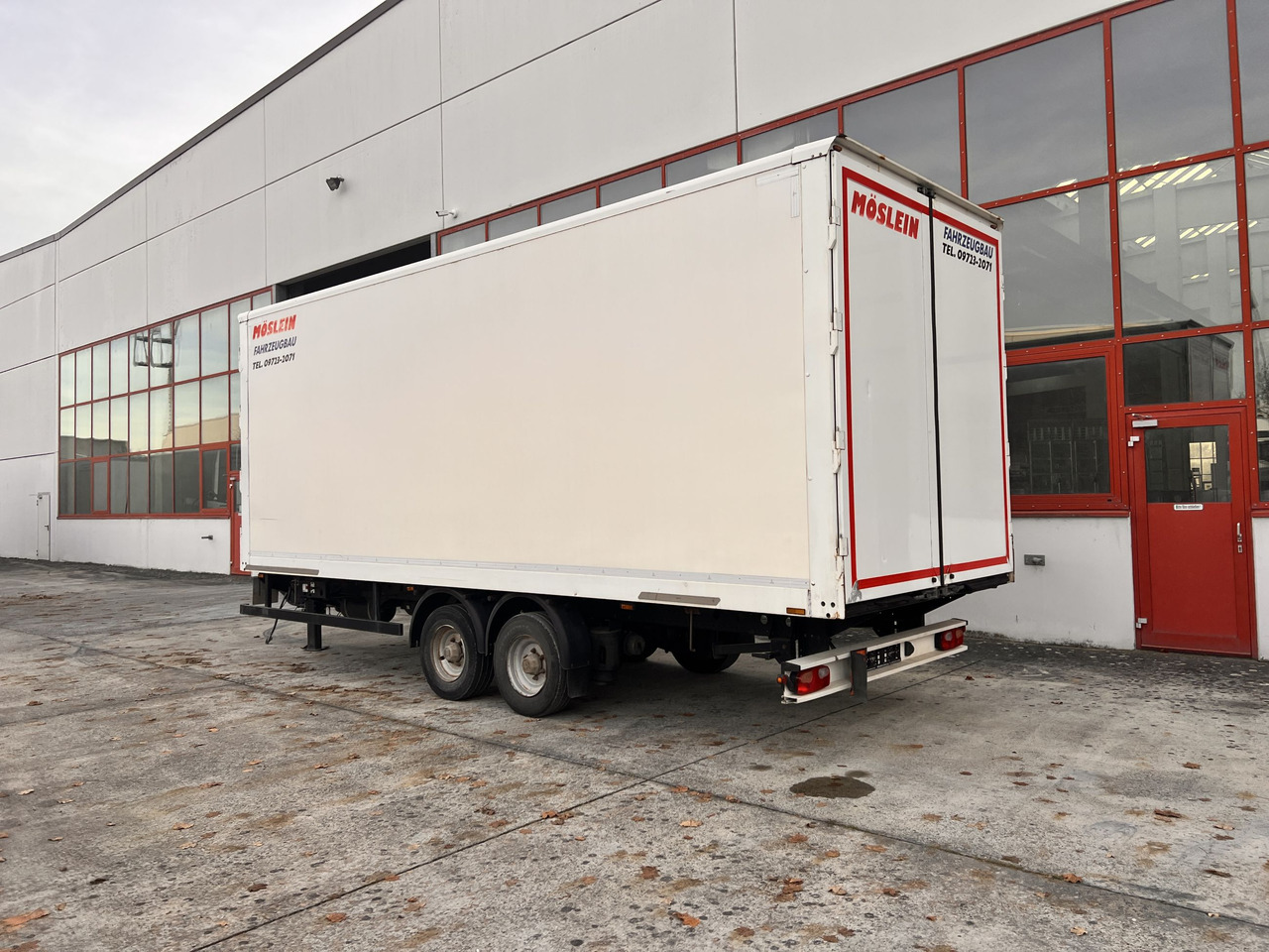 Möslein TKO 105 D Schwebheim Tandem- Koffer- Anhänger, Durchladbar - Closed box trailer: picture 2 Möslein TKO 105 D Schwebheim Tandem- Koffer- Anhänger, Durchladbar - Closed box trailer: picture 2