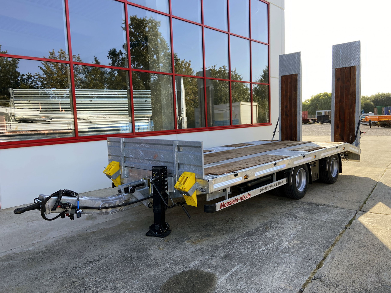 New Low loader trailer for transportation of heavy machinery Möslein TT 19 - 6,5  19 t Tandemtieflader, Luftgefedert, NEU: picture 6