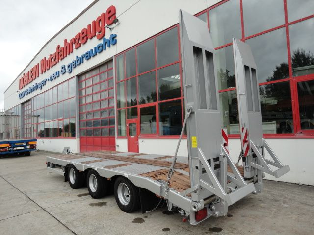 Möslein TT 31 31 t GG Tridem- Tieflader 3 AchsNeufahrzeug - Low loader trailer: picture 3 Möslein TT 31 31 t GG Tridem- Tieflader 3 AchsNeufahrzeug - Low loader trailer: picture 3