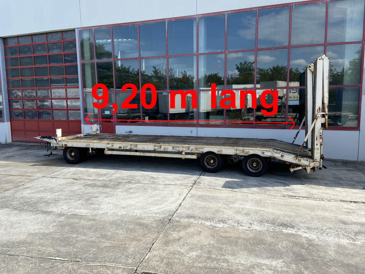 Müller Mitteltal PT 30 3 Achs Tieflader 9,20 m Ladefläche - Low loader trailer: picture 1 Müller Mitteltal PT 30 3 Achs Tieflader 9,20 m Ladefläche - Low loader trailer: picture 1