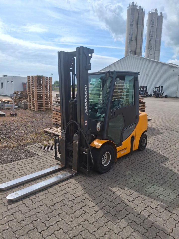 Jungheinrich DFG 435s - Diesel forklift: picture 1 Jungheinrich DFG 435s - Diesel forklift: picture 1