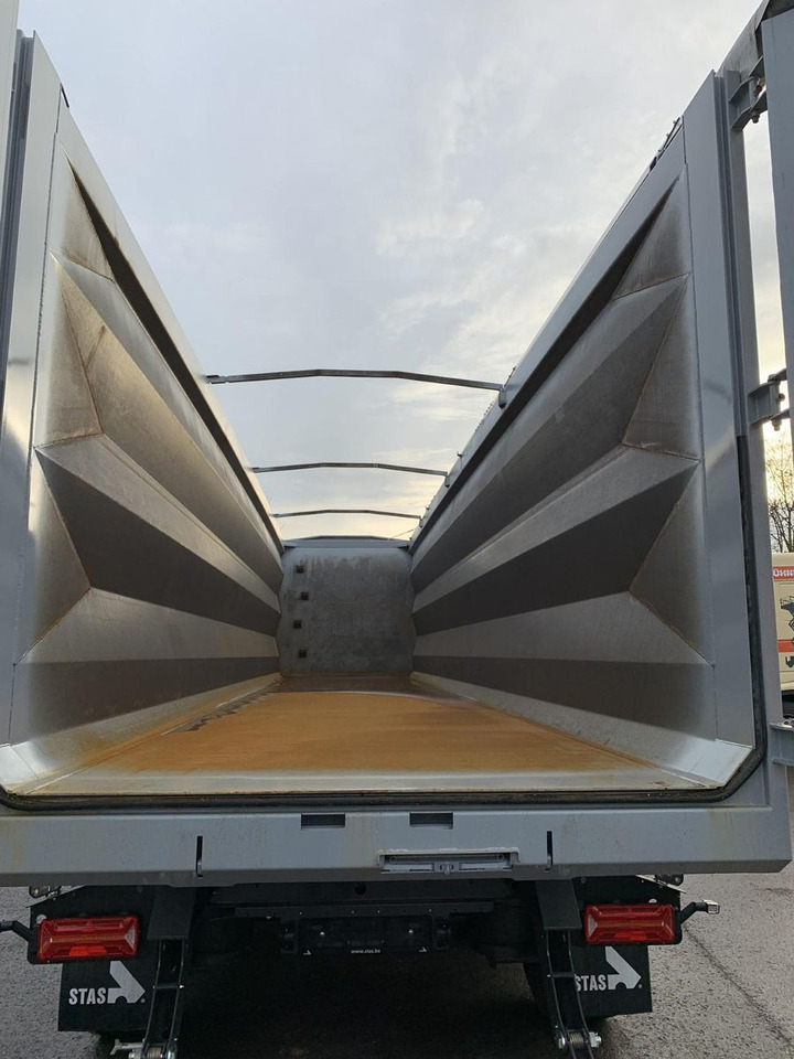 Stas ferroSTAR 68 cbm - Tipper semi-trailer: picture 4 Stas ferroSTAR 68 cbm - Tipper semi-trailer: picture 4