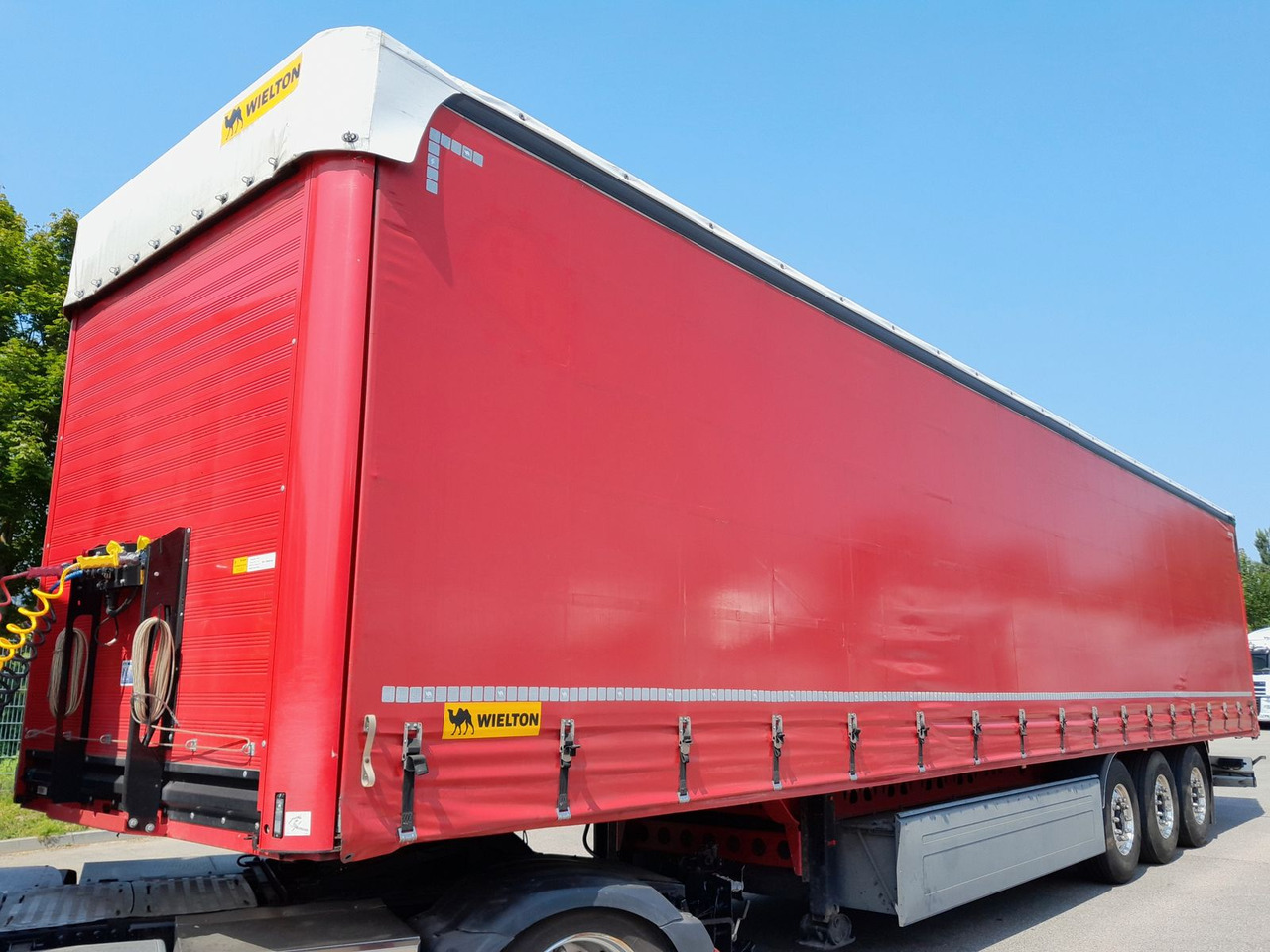 Wielton Strong Light Schiebeplanensattel NS3K - Curtainsider semi-trailer: picture 1 Wielton Strong Light Schiebeplanensattel NS3K - Curtainsider semi-trailer: picture 1