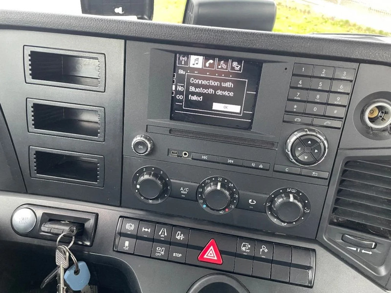 Container transporter/ Swap body truck Mercedes-Benz Antos 1927 2016 renova wissellaadbak systeem: picture 12