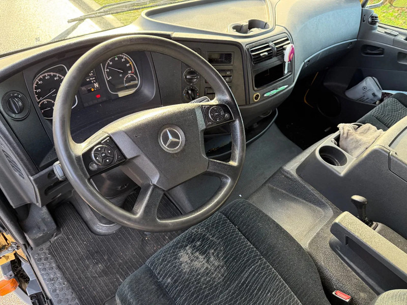 Interior photo 2: Cab chassis truck Mercedes-Benz Atego 1518 L 7-2015