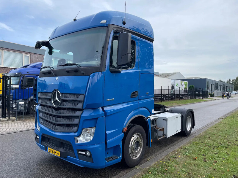 Mercedes-Benz Actros 1943 full adr 2017 only 695.000 km - Tractor unit: picture 2 Mercedes-Benz Actros 1943 full adr 2017 only 695.000 km - Tractor unit: picture 2