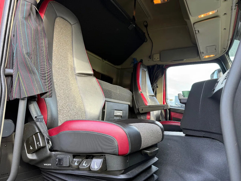 Lease a Volvo FM 330 2017 Volvo FM 330 2017: picture 9