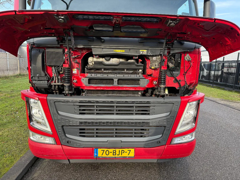 Lease a Volvo FM 330 2017 Volvo FM 330 2017: picture 11