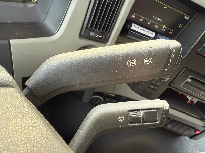 Lease a Volvo FM 330 2017 Volvo FM 330 2017: picture 17