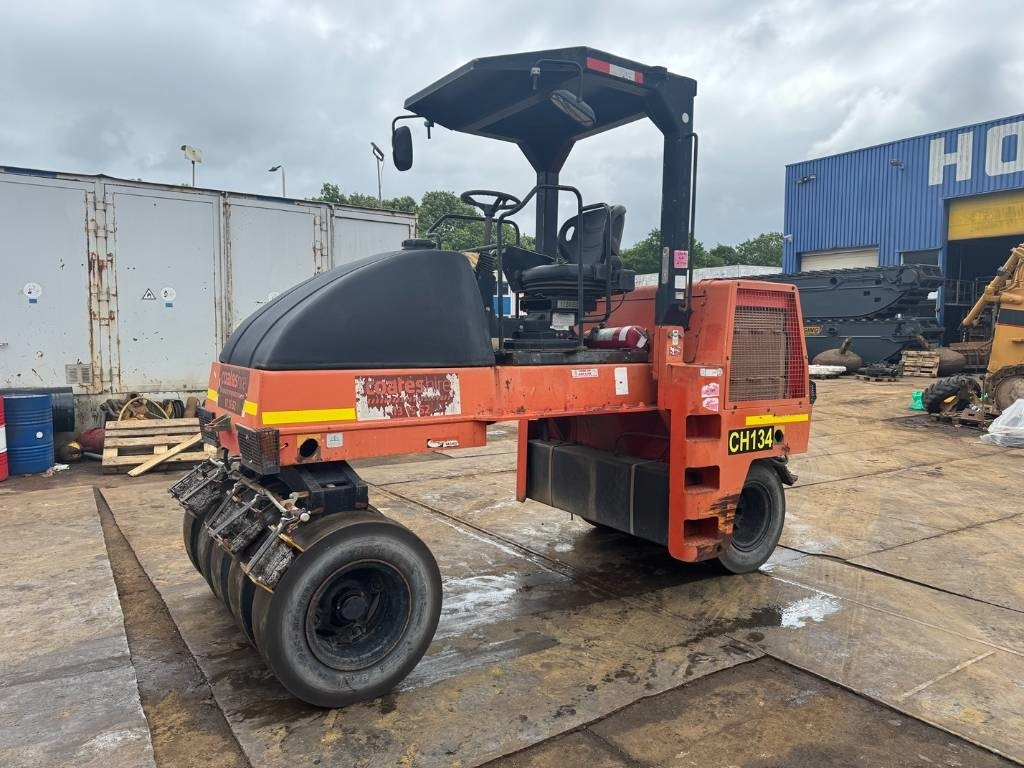 Dynapac CP 142 - Pneumatic roller: picture 2 Dynapac CP 142 - Pneumatic roller: picture 2