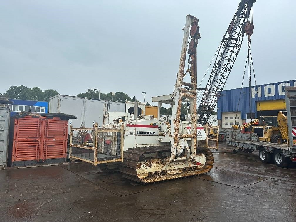 Liebherr RL 22 B - Pipe layer: picture 1 Liebherr RL 22 B - Pipe layer: picture 1