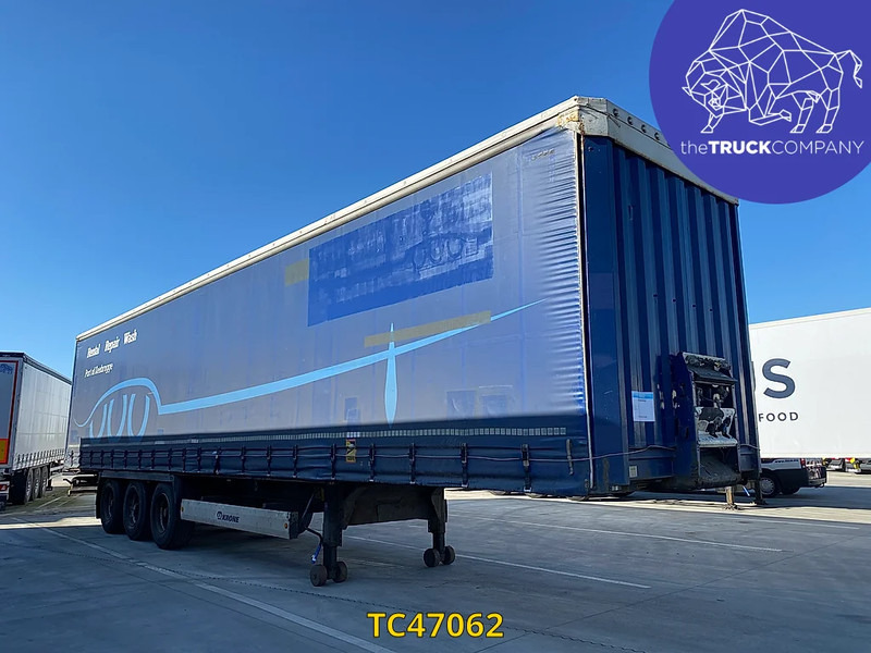 Curtainsider semi-trailer Krone: picture 16