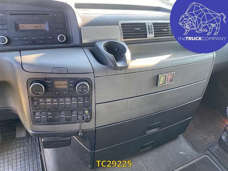 MAN TGX 440 - Dropside/ Flatbed truck: picture 3 MAN TGX 440 - Dropside/ Flatbed truck: picture 3