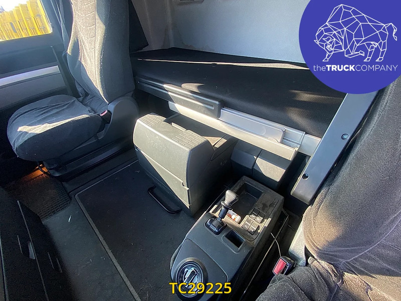 MAN TGX 440 - Dropside/ Flatbed truck: picture 2 MAN TGX 440 - Dropside/ Flatbed truck: picture 2