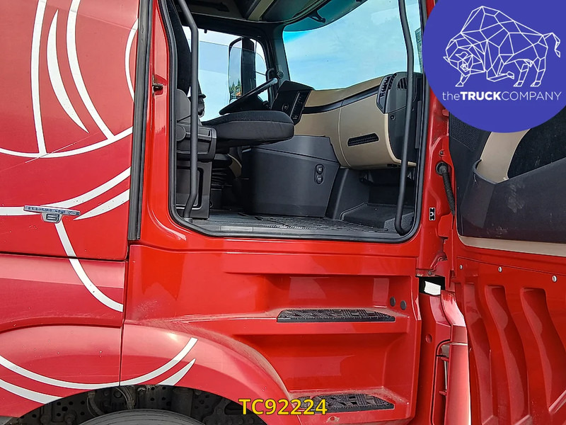 Mercedes-Benz Actros 2548 - Curtainsider truck: picture 3 Mercedes-Benz Actros 2548 - Curtainsider truck: picture 3