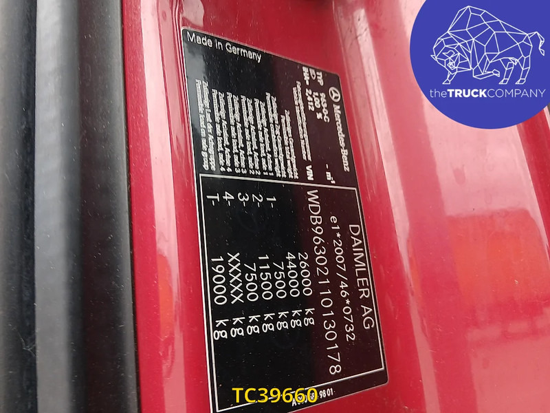 Curtainsider truck Mercedes-Benz Actros: picture 20 Curtainsider truck Mercedes-Benz Actros: picture 20