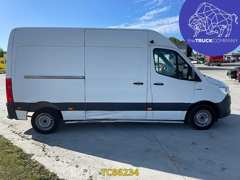 Panel van, Electric van Mercedes-Benz E-Sprinter L2H2 41kWh: picture 8 Panel van, Electric van Mercedes-Benz E-Sprinter L2H2 41kWh: picture 8