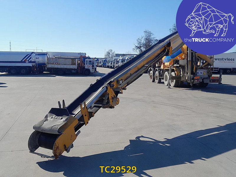 Renault Kerax 420 - Concrete mixer truck: picture 2 Renault Kerax 420 - Concrete mixer truck: picture 2