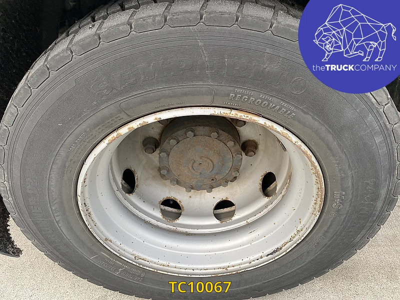 Box truck Renault Midlum 240: picture 20 Box truck Renault Midlum 240: picture 20