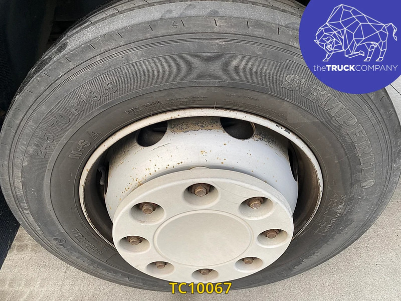 Box truck Renault Midlum 240: picture 13 Box truck Renault Midlum 240: picture 13