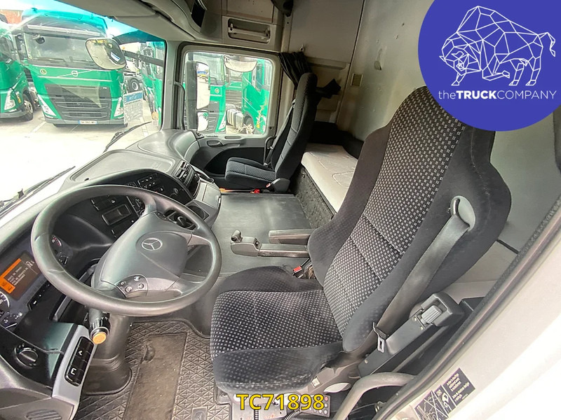Tractor unit Mercedes-Benz Actros 1844: picture 15