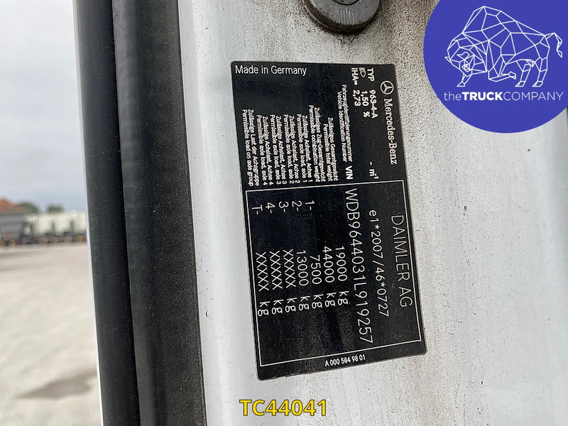 Tractor unit Mercedes-Benz Arocs 1943: picture 10