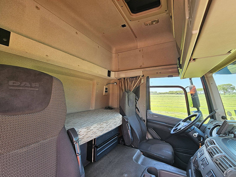 Curtainsider truck DAF CF 260 RIGHT SIDE CURTAINS: picture 15