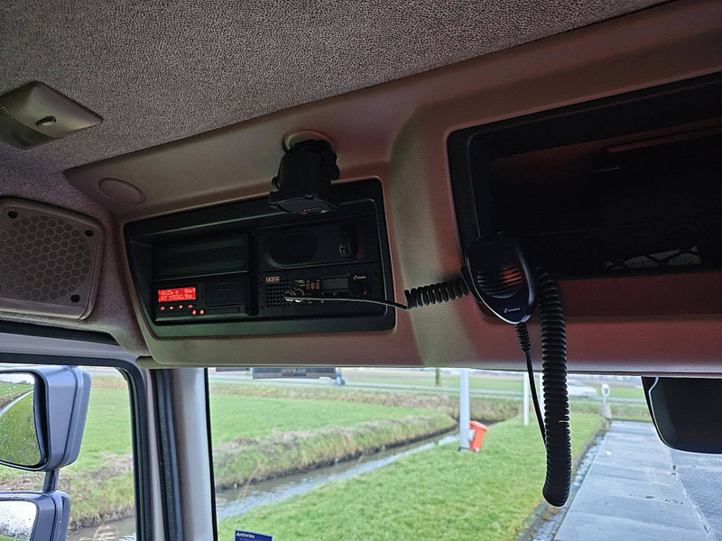 Curtainsider truck DAF LF 210 7.49T AIRCO LIFT: picture 12 Curtainsider truck DAF LF 210 7.49T AIRCO LIFT: picture 12