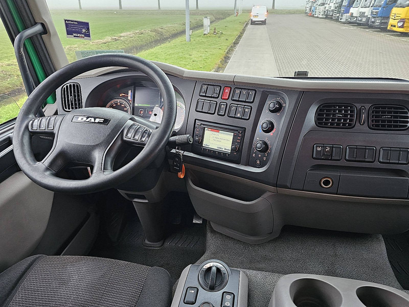 Interior photo 2: Box truck DAF LF 310 19T AIRCO TAILLIFT