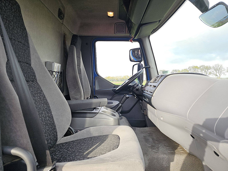 Lease a DAF LF 45.250 12T MANUAL AIRCO 385 DAF LF 45.250 12T MANUAL AIRCO 385: picture 7 Lease a DAF LF 45.250 12T MANUAL AIRCO 385 DAF LF 45.250 12T MANUAL AIRCO 385: picture 7