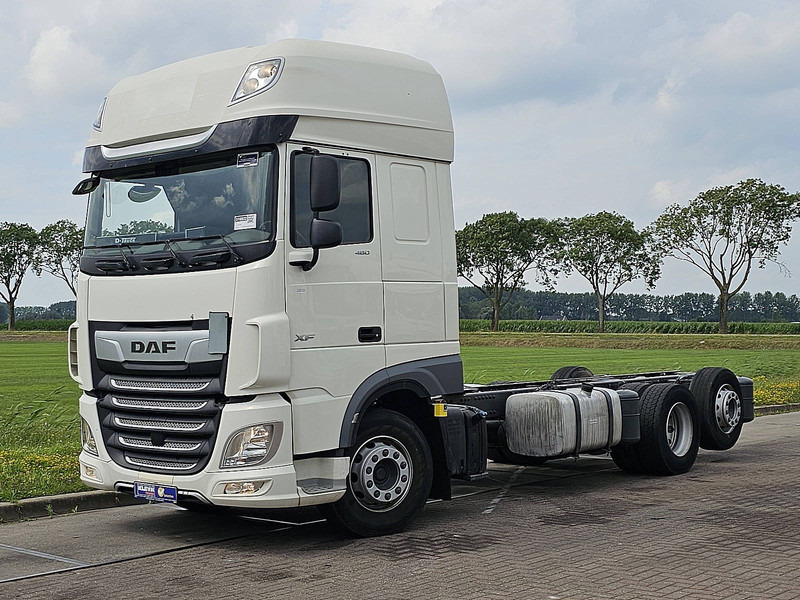 DAF XF 480 SSC 6X2 FAR INTARDER - Cab chassis truck: picture 2 DAF XF 480 SSC 6X2 FAR INTARDER - Cab chassis truck: picture 2