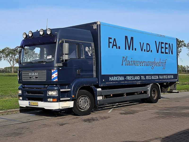 MAN 18.320 TGA LX LIFT NL-TRUCK - Box truck: picture 2 MAN 18.320 TGA LX LIFT NL-TRUCK - Box truck: picture 2